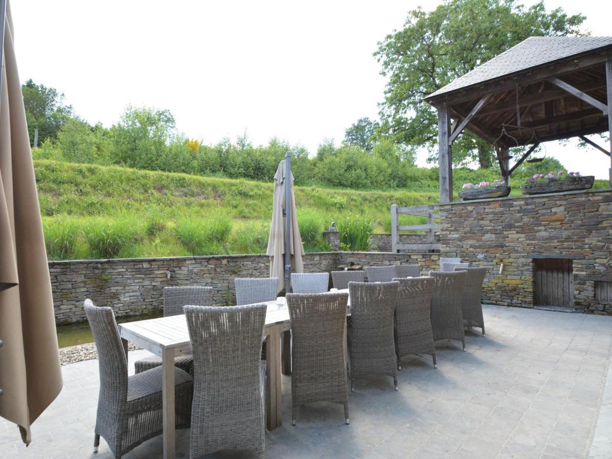 Villa With Hot Tub And Sauna Bievre Exterior photo
