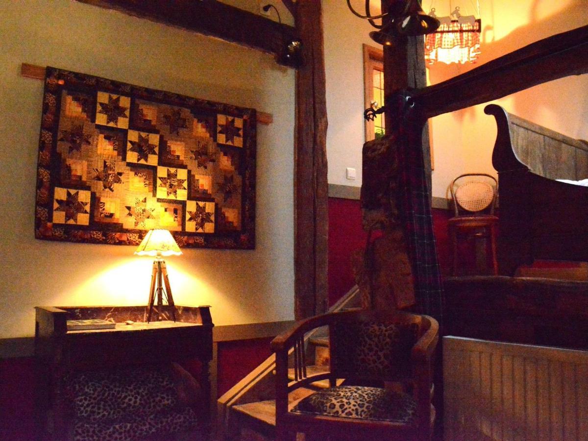 Villa With Hot Tub And Sauna Bievre Room photo
