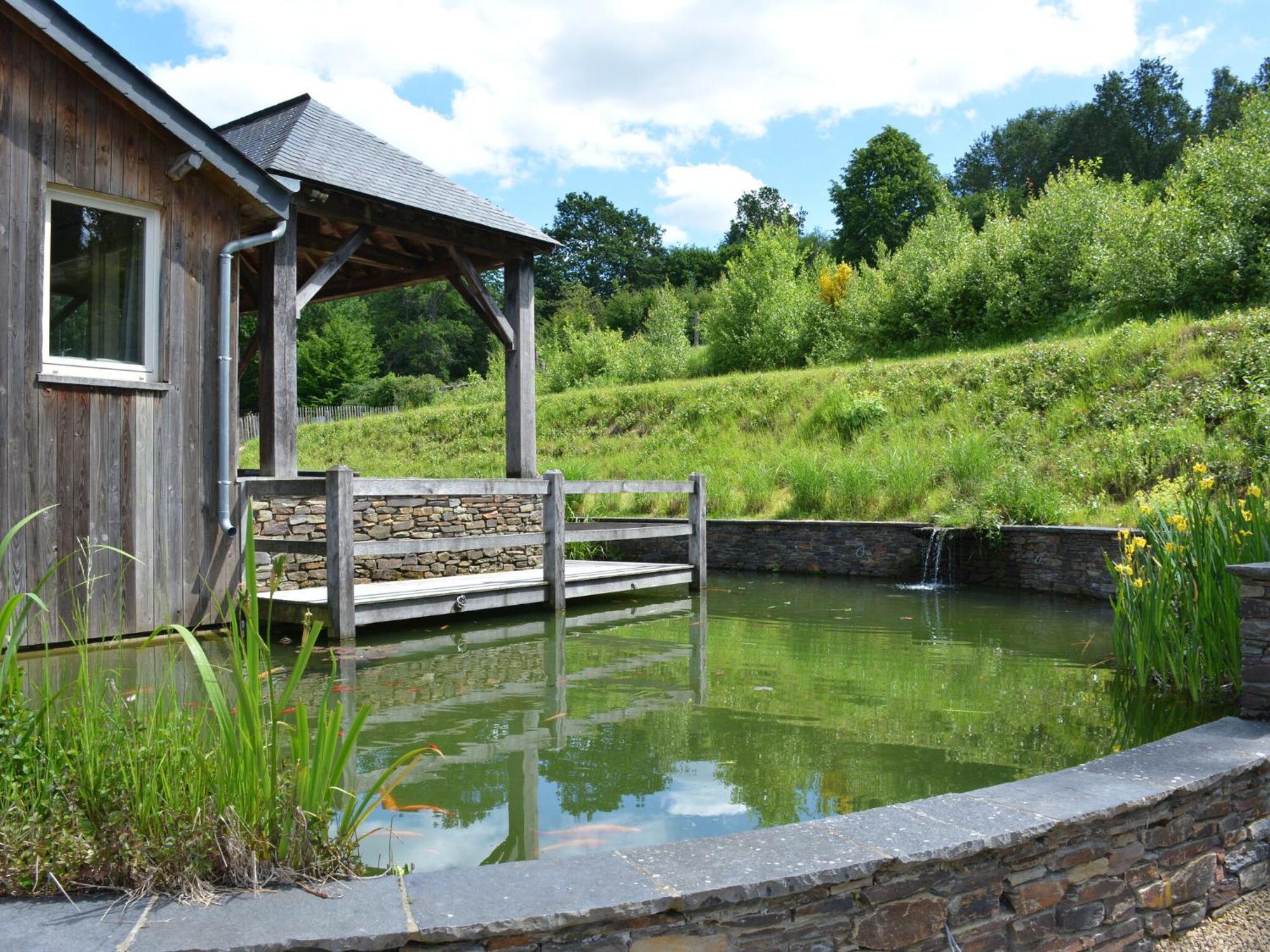 Villa With Hot Tub And Sauna Bievre Exterior photo