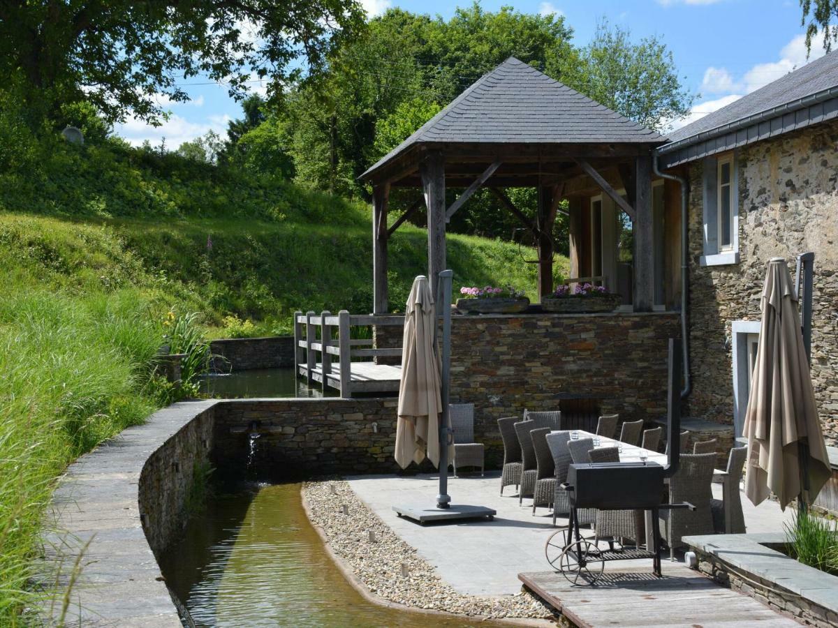 Villa With Hot Tub And Sauna Bievre Exterior photo